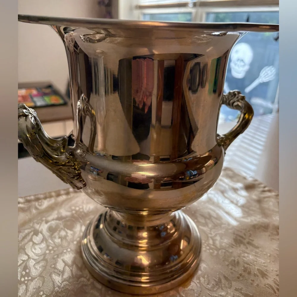 Sale🔥🔥🔥Vintage Pilgrim Regency Style Silver Plated Champagne Wine Ice Bucket - Picture 4 of 14